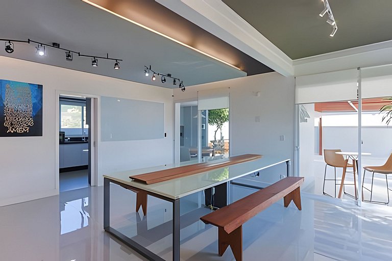 Casa com Academia em Jurerê IN