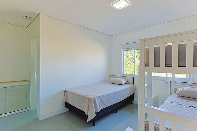 Casa com Academia em Jurerê IN