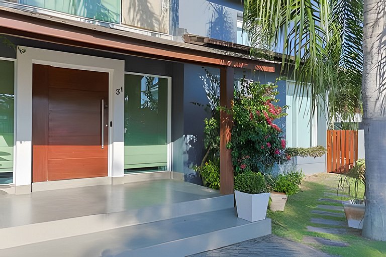 Casa com Academia em Jurerê IN